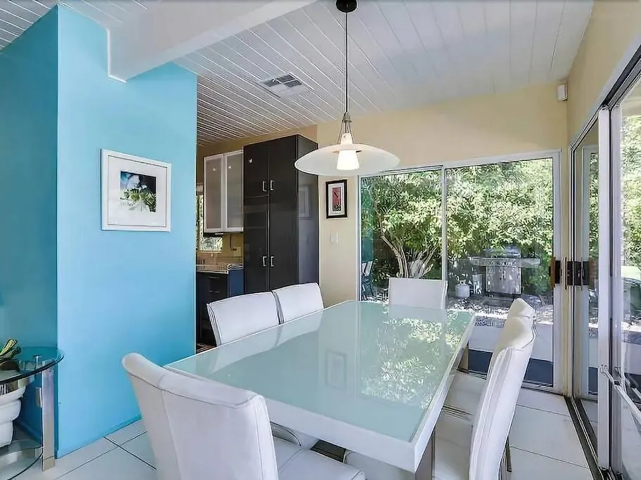 Serene 4 Bed 3 Bath Heated Pool Natural Backyard Heart Of Palm Springs